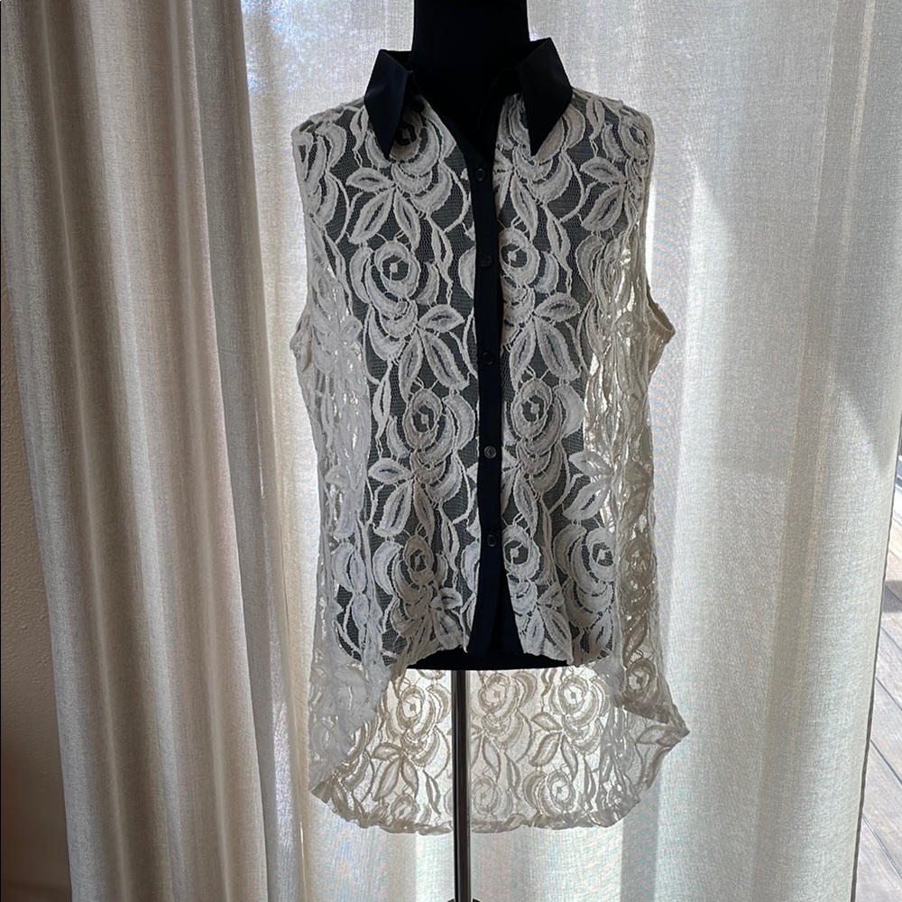 Cute Lace Women's Top